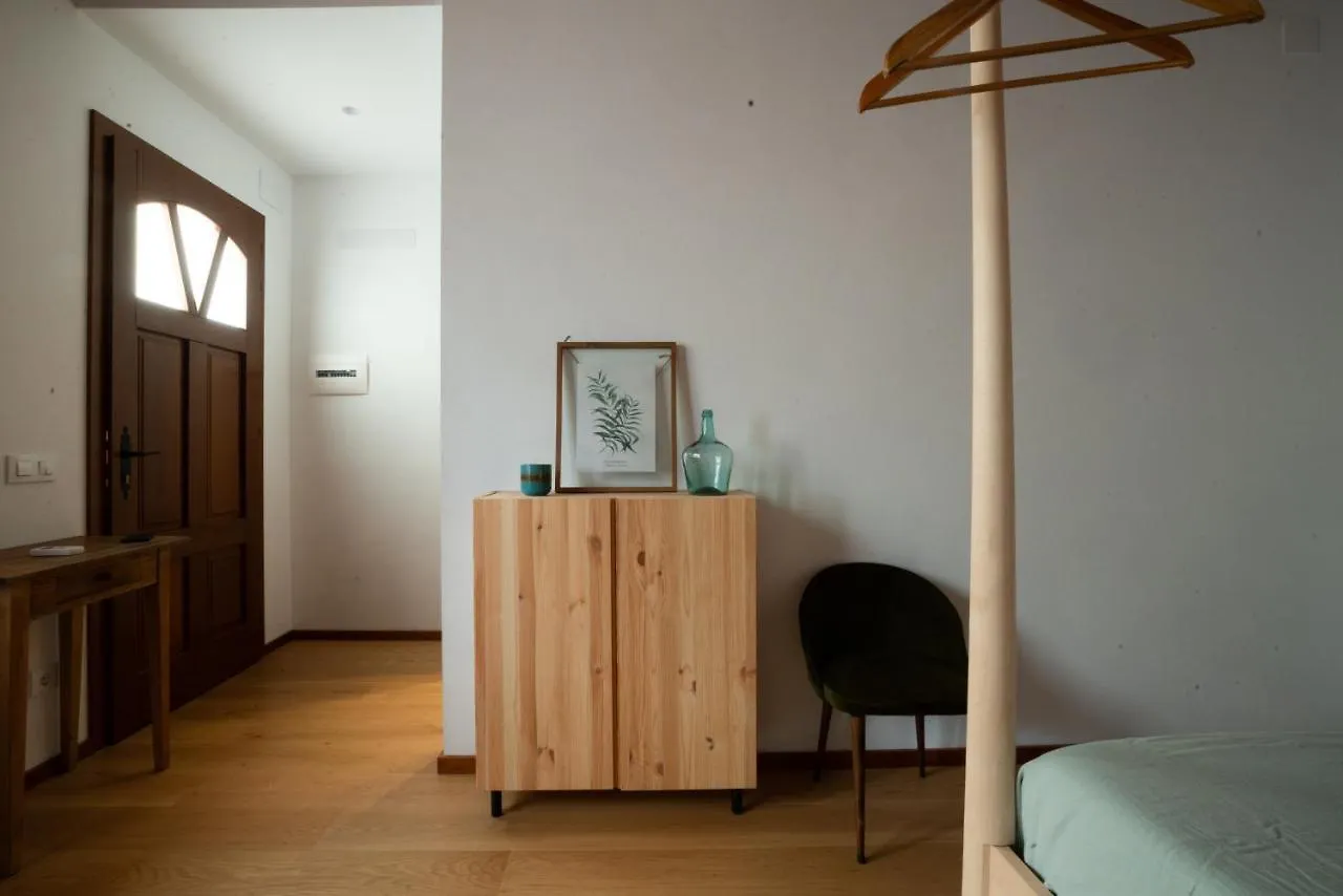 Can Raset Rustic Bed & Breakfast Cassa De La Selva Spain